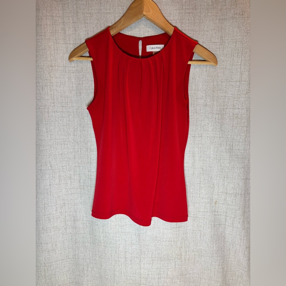 CALVIN KLEIN red sleeveless tank blouse. PXS